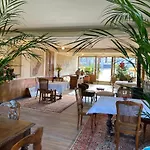 Domaine De France Gasthof 3*