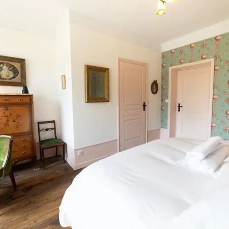 Domaine De France 3*