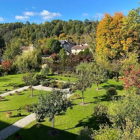 Domaine De France Πανσιόν